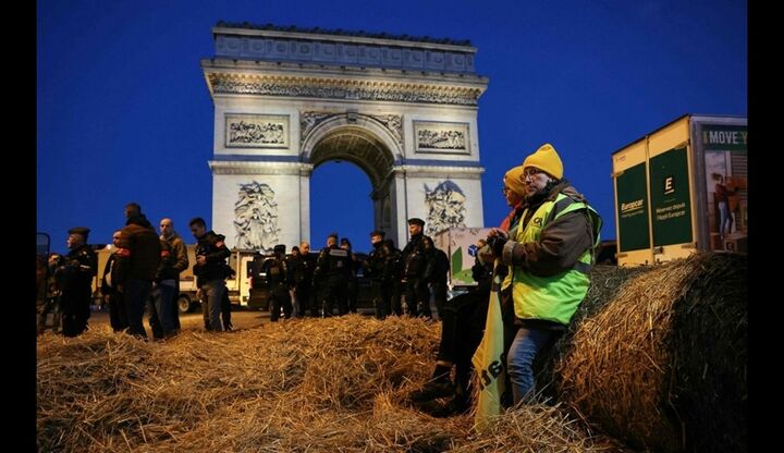 بازداشت ۶۶ کشاورز معترض در پاریس