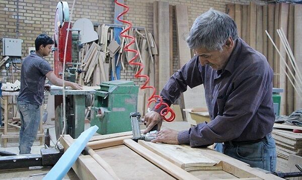 خط تولید صنعت مبلمان در اردبیل زیرزمینی است خط تولید صنعت مبلمان در اردبیل زیرزمینی است