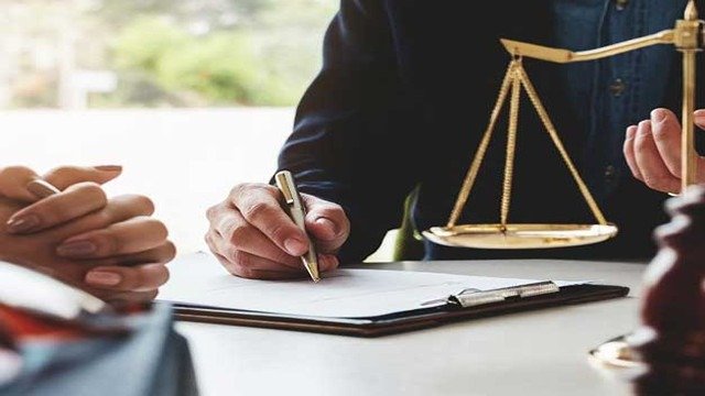 نکات مهم در جستجو و انتخاب وکیل خوب در مشهد