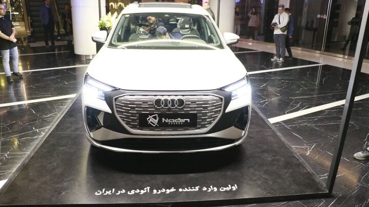 هیاهو برای رونمایی از آئودی مونتاژ چین| کیفیت Q۴ E-Tron در چین و آلمان یکسان نیست هیاهو برای رونمایی از آئودی مونتاژ چین| کیفیت Q۴ E-Tron در چین و آلمان یکسان نیست