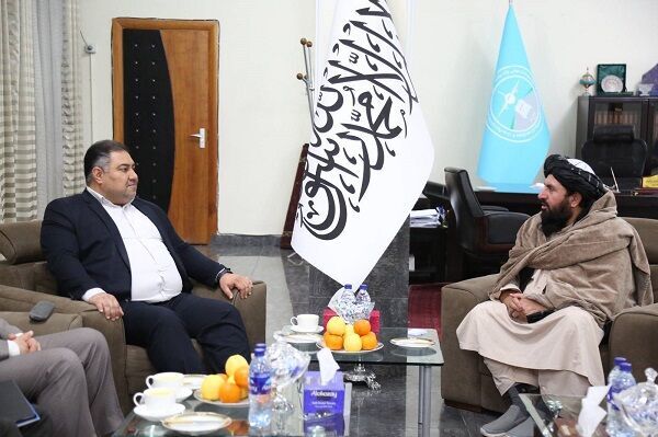 امضای سند همکاریهای مشترک حمل و نقل بینالمللی جادهای بین ایران و افغانستان