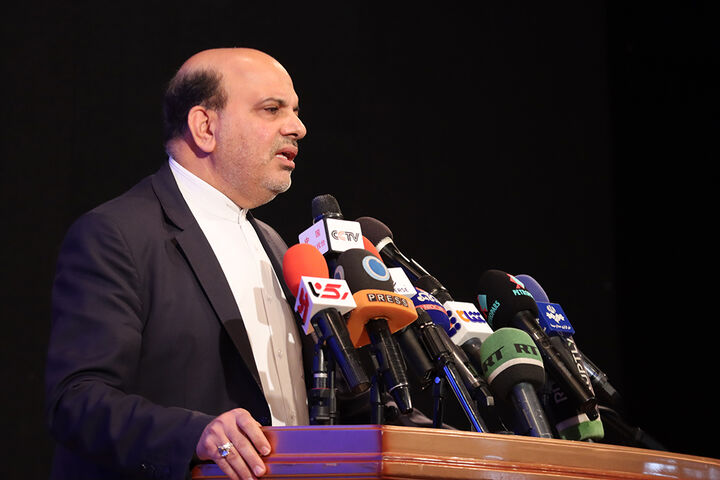 انعقاد ۴ قرارداد نفتی به ارزش ۲ میلیارد دلار انعقاد ۴ قرارداد نفتی به ارزش ۲ میلیارد دلار