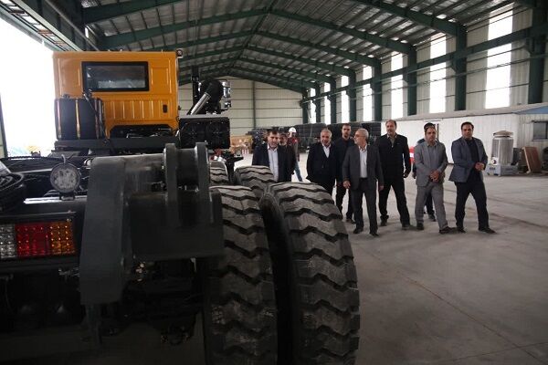 استاندار کرمان از کارخانه سورین بازدید کرد استاندار کرمان از کارخانه سورین بازدید کرد