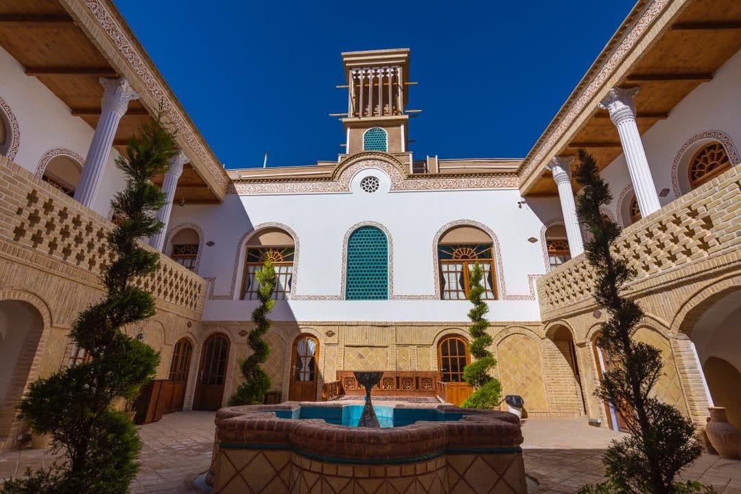 استان سمنان و نوروز ۱۴۰۴: گردشگران آمدند، اقتصاد نفسی کشید!| صنایع دستی در مهجوریت!