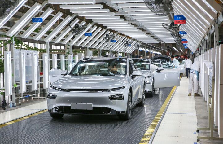 سود ۸ ماهه حداقلی پس از افزایش ۳۵ درصدی تعرفه خودروهای چینی سود ۸ ماهه حداقلی پس از افزایش ۳۵ درصدی تعرفه خودروهای چینی