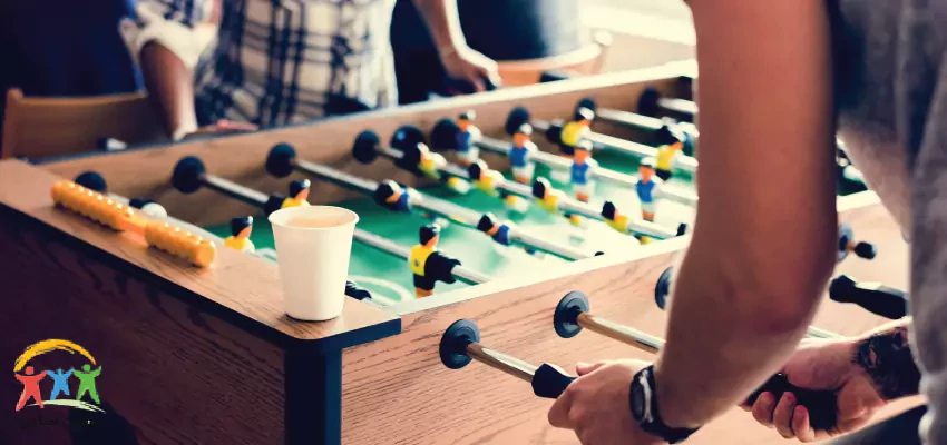 فوتبال دستی ورزشی عالی برای ایجاد رقابت و هیجان