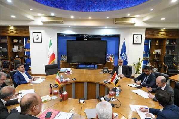 تاکید بر اجرای لایروبی اروندرود و شناورسازی مغروقهها