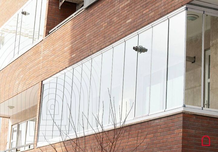 شیشه بالکن چیست؟ تاریخچه، انواع بالکن شیشه ای، قیمت و مزایا شیشه بالکن چیست؟ تاریخچه، انواع بالکن شیشه ای، قیمت و مزایا