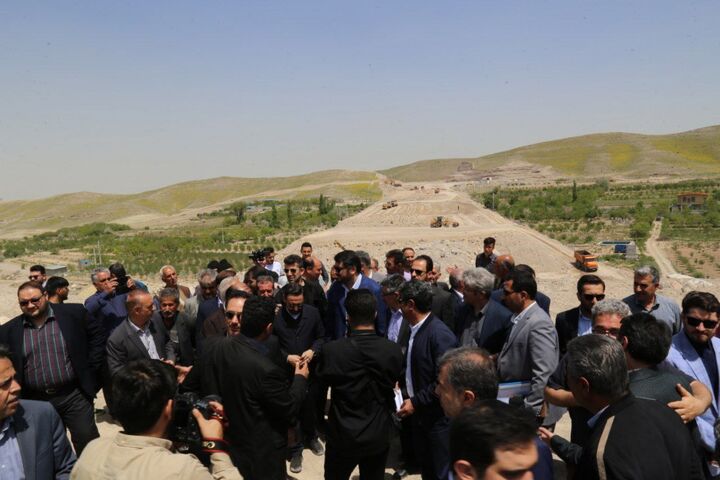 دستور وزیر راه و شهرسازی برای افتتاح پروژه کنارگذر ایلخچی تا اوایل تیر ماه دستور وزیر راه و شهرسازی برای افتتاح پروژه کنارگذر ایلخچی تا اوایل تیر ماه