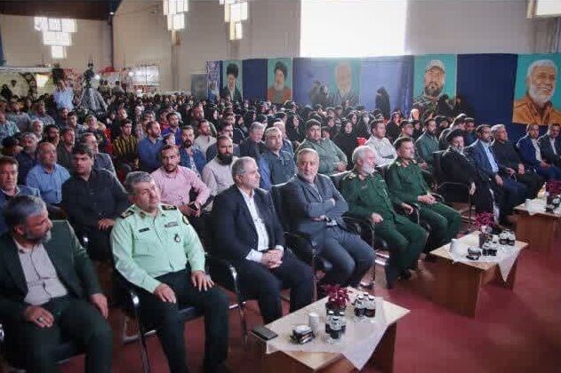 نمایشگاه «طلایه داران اقتصاد مقاومتی» در سمنان افتتاح شد| افتتاح نیروگاههای برق خانگی