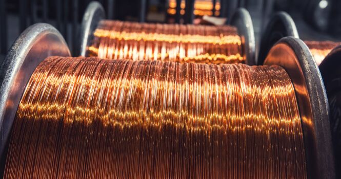 دلار از سکه افتاد، فلزات گران شدند! | پناه به دارایی های امن از بی اعتباری دلار دلار از سکه افتاد، فلزات گران شدند! | پناه به دارایی های امن از بی اعتباری دلار