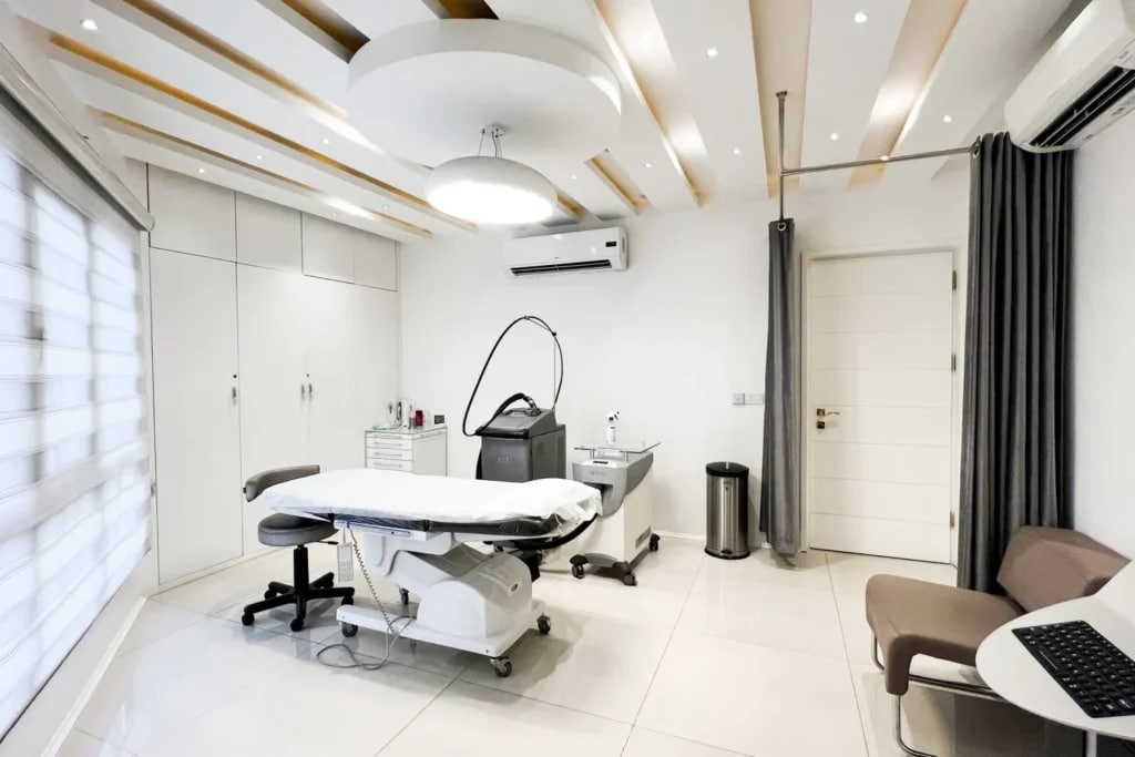 مراکز زیبایی زیر تیغ نظارت | قانونی عمل کنید یا تعطیل شوید