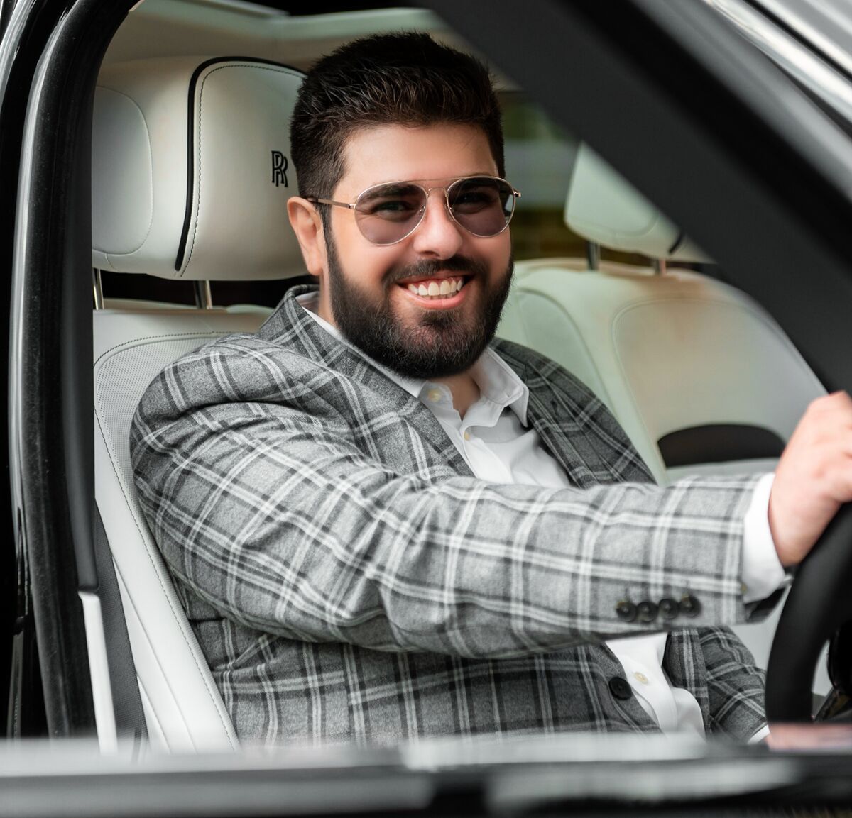 بیوگرافی فرزاد وجیهی