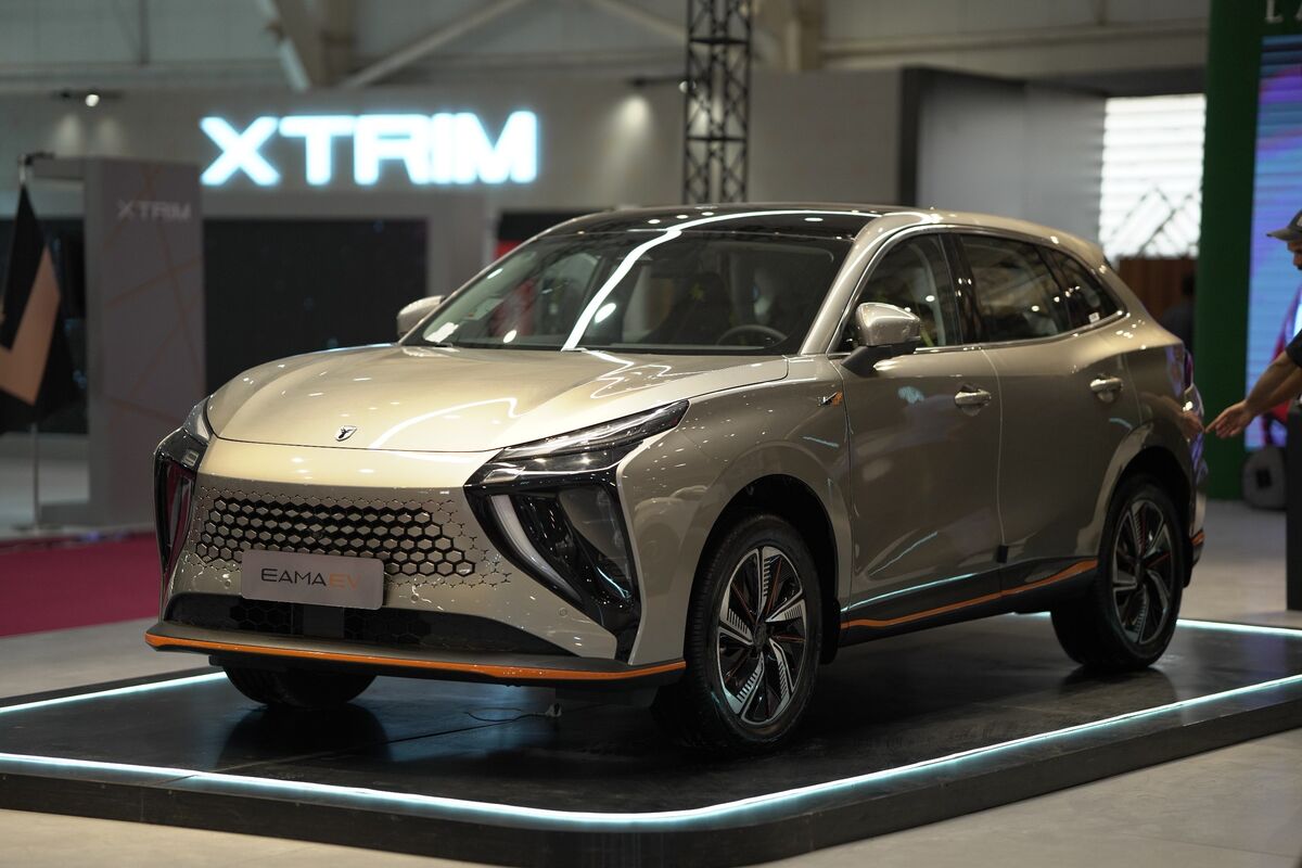 گروه آرین با محصولات جدید تولیدی و وارداتی به نمایشگاه خودرو شیراز آمد