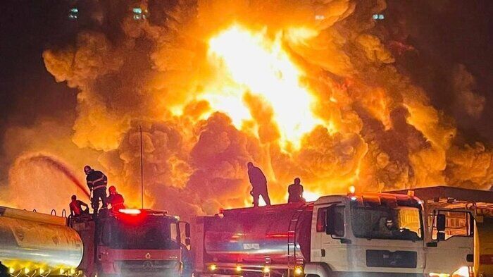 آتشسوزی گسترده در بازار آهن شادآباد تهران آتشسوزی گسترده در بازار آهن شادآباد تهران
