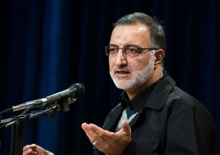 برای مناظره با زنگنه در مورد کرسنت آمادهام برای مناظره با زنگنه در مورد کرسنت آمادهام