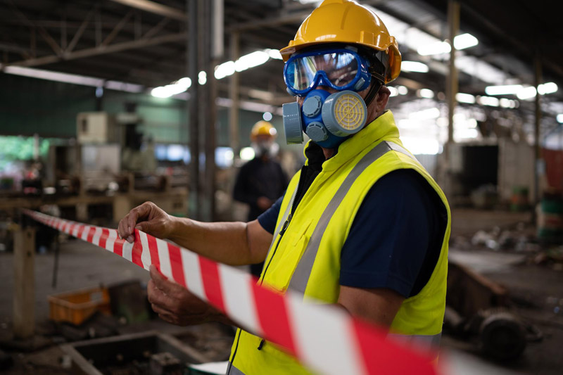 انواع تجهیزات حفاظتی چشم و صورت؛ عینک ایمنی، شیلد و ماسک