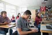 استفاده از تلفن هوشمند در مدارس لس‌آنجلس ممنوع شد