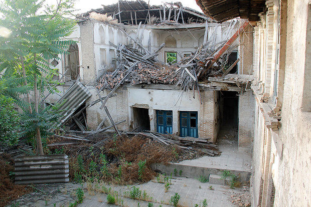 بافت تاریخی «استرآباد» بر مدار فراموشی| تخریب بی صدای ابنیه و بی قیدی مسئولان بافت تاریخی «استرآباد» بر مدار فراموشی| تخریب بی صدای ابنیه و بی قیدی مسئولان