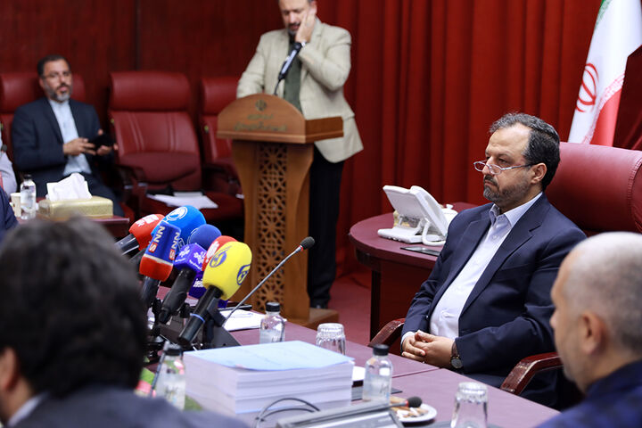 نشست خبری وزیر اقتصاد