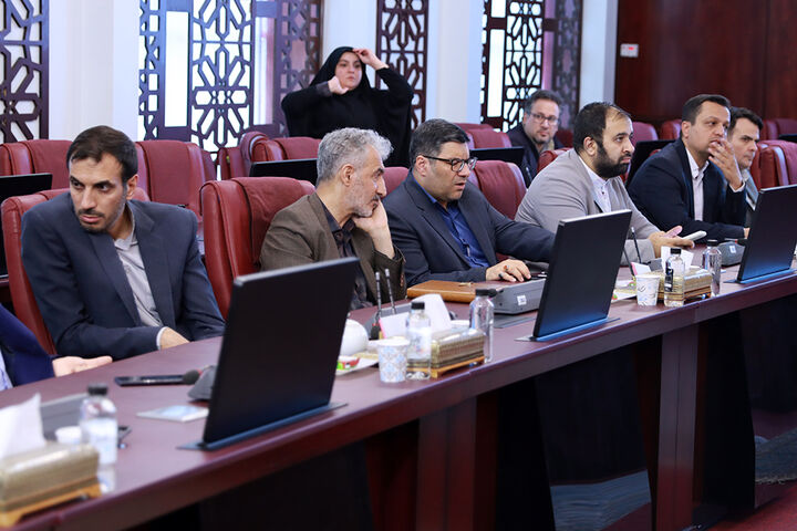 نشست خبری وزیر اقتصاد