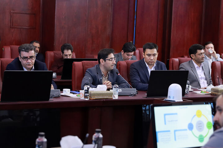 نشست خبری وزیر اقتصاد