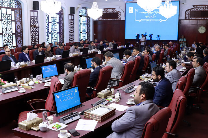 نشست خبری وزیر اقتصاد