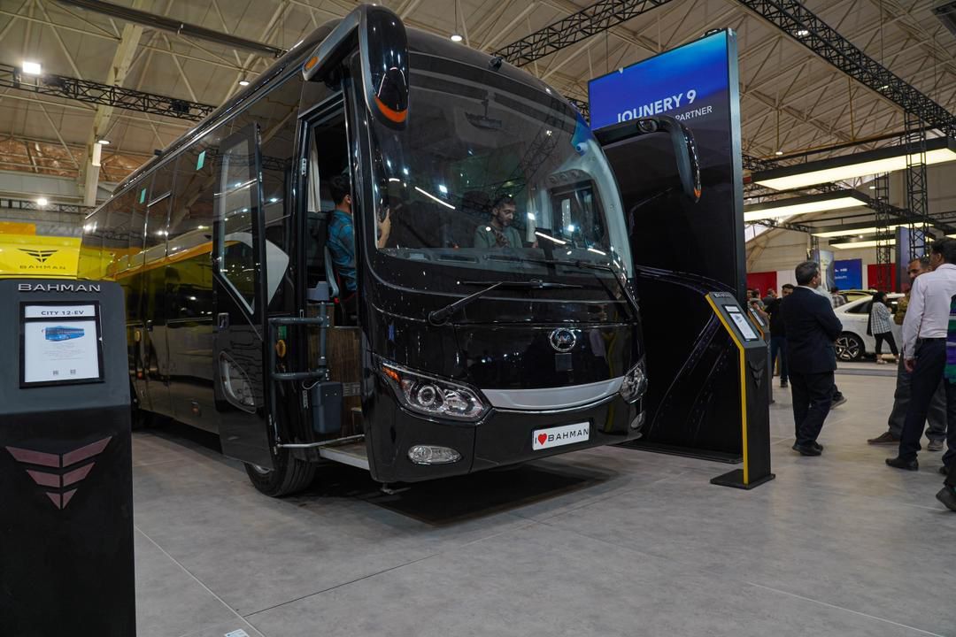 گروه بهمن کدام محصولات را برای اولین بار به همدان میبرد؟