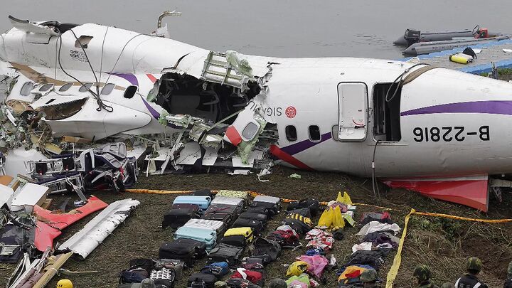 سقوط هواپیمای مسافربری روسیه| ۳ نفر کشته شدند