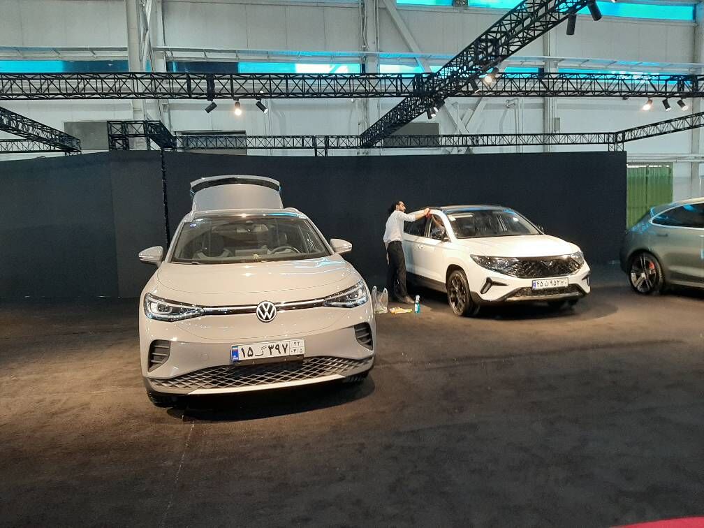 وزارت صمت پاسخگو تعامل چری و ماموت نیست| تحول صنعت خودرو معطوف خودروسازان یا واردات؟