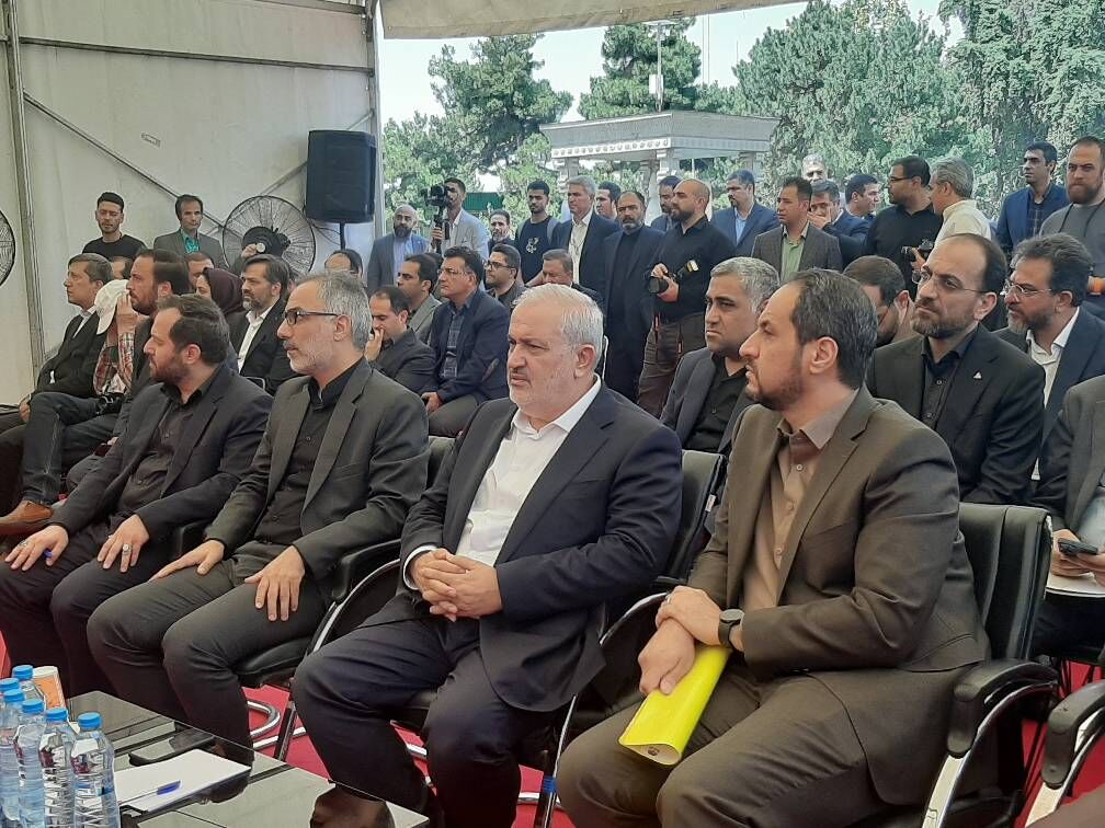 وزارت صمت پاسخگو تعامل چری و ماموت نیست| تحول صنعت خودرو معطوف خودروسازان یا واردات؟