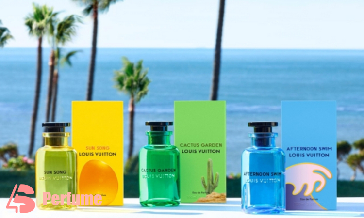 عطرخنک تابستانی فور اس پرفیوم