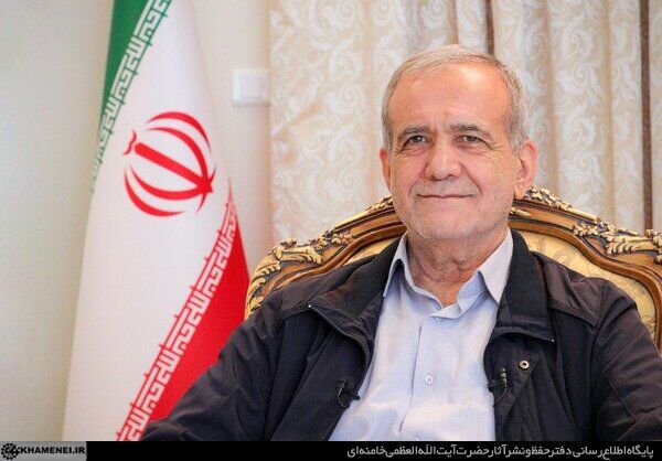 مردم عزیز صبر کنید و کابینه را از روی عملکردش نقد کنید مردم عزیز صبر کنید و کابینه را از روی عملکردش نقد کنید