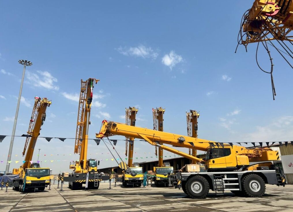 ورود ۲۰ جرثقیل فوق سنگین به چرخه حمل و نقل کشور