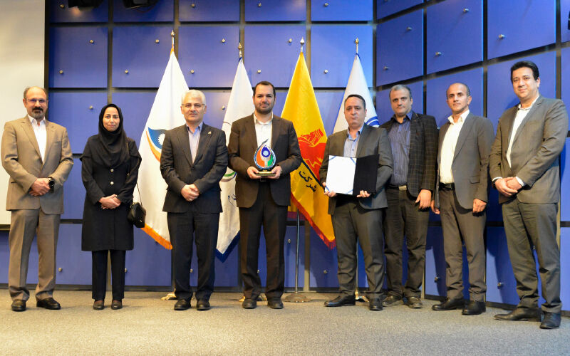 تندیس نقره ای تک ستاره نهمین جایزه ملی مدیریت انرژی به نفت پارس رسید