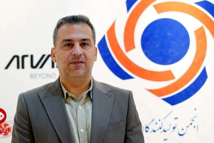 ۲ راهکار رونق بازار سرمایه؛ کاهش صدور بخشنامههای هزینهزا و شکاف بین نرخ ارز نیمایی با بازار آزاد