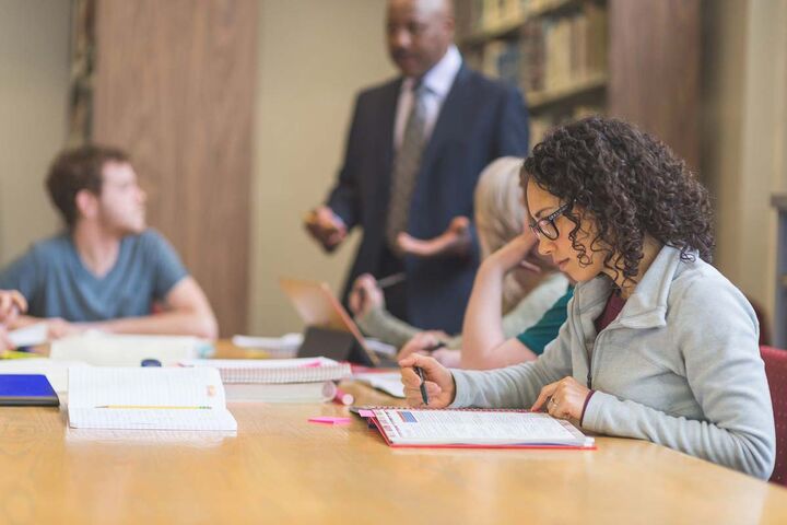 زمان پذیرش دانشگاه های ایتالیا در مقطع کارشناسی و کارشناسی ارشد زمان پذیرش دانشگاه های ایتالیا در مقطع کارشناسی و کارشناسی ارشد