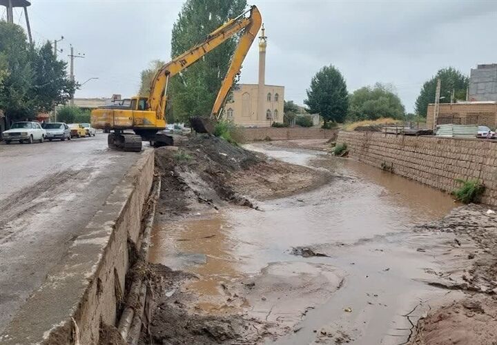 ۴ هزار مترمربع از بستر رودخانه کرج در رباطکریم رفع تصرف شد ۴ هزار مترمربع از بستر رودخانه کرج در رباطکریم رفع تصرف شد