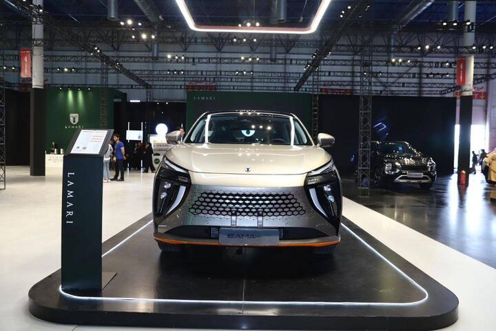 حضور همه مدلهای لاماری درنمایشگاه خودرو مشهد حضور همه مدلهای لاماری درنمایشگاه خودرو مشهد