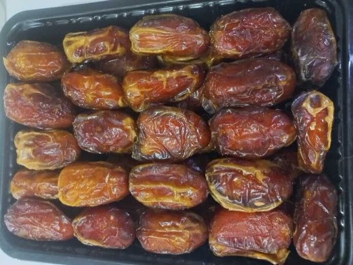 ۱۸۰ تن خرما از نخلستان های شاهرود برداشت می شود ۱۸۰ تن خرما از نخلستان های شاهرود برداشت می شود