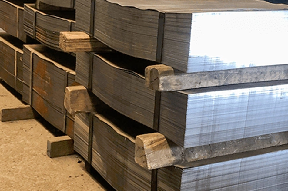 تاثیر قیمت ورقهای شیت بر هزینههای پروژههای صنعت