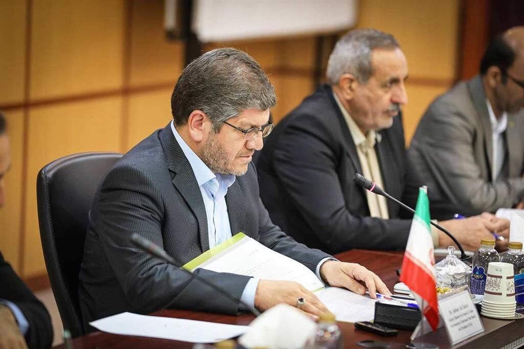 تبعیض در نرخ گازوئیل میان حملونقل ریلی و جادهای| عقبماندگی ۱۰ درصدی راهآهن