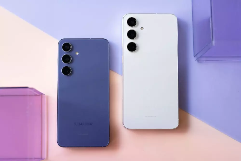 نقد و بررسی گلکسی S۲۴ FET ، محصول تازه نفس سامسونگ