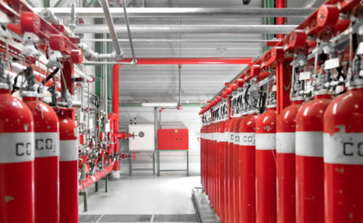 بررسی انواع سیستمهای اطفا حریق و انتخاب مناسبترین گزینه برای ساختمانها بررسی انواع سیستمهای اطفا حریق و انتخاب مناسبترین گزینه برای ساختمانها