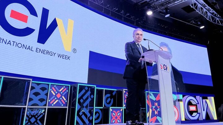 کاهش تقاضای نفت در پی کندی رشد اقتصاد چین ادامه دارد کاهش تقاضای نفت در پی کندی رشد اقتصاد چین ادامه دارد