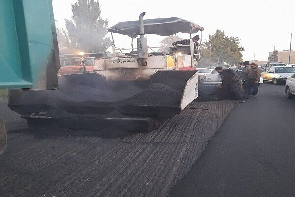 آسفالتریزی ۶ هزار و ۶۸۱ تنی در۳۷ محله و معبر شهری تبریز طی هفته اول آبان آسفالتریزی ۶ هزار و ۶۸۱ تنی در۳۷ محله و معبر شهری تبریز طی هفته اول آبان