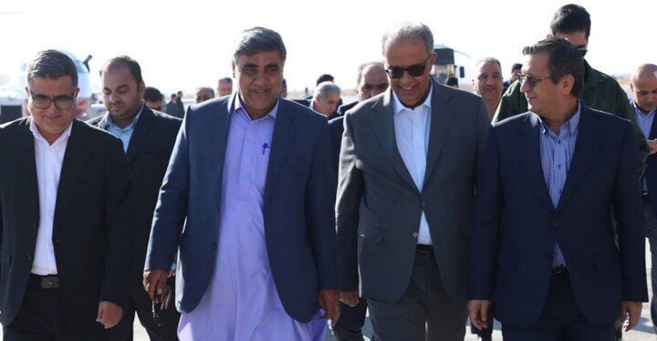 سفر همتی، وزیر اقتصاد به سیستان و بلوچستان؛ گامی مؤثر در جهت توسعه پایدار و رفع محرومیت سفر همتی، وزیر اقتصاد به سیستان و بلوچستان؛ گامی مؤثر در جهت توسعه پایدار و رفع محرومیت