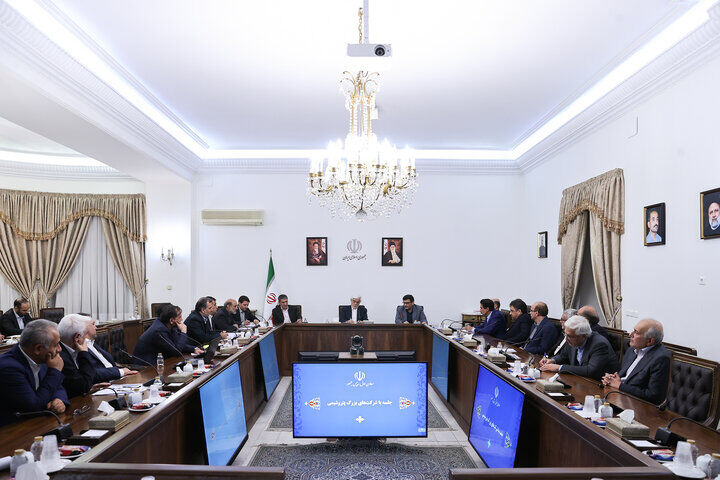 دولت نگاه جدی به صادرات و اهمیت دیپلماسی اقتصادی دارد دولت نگاه جدی به صادرات و اهمیت دیپلماسی اقتصادی دارد