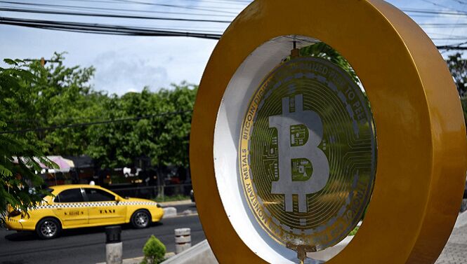 بیت کوین ۱۰۰۰۰۰ دلاری پایان صعود یا نقطه شروع جدید؟   بیت کوین ۱۰۰۰۰۰ دلاری پایان صعود یا نقطه شروع جدید؟