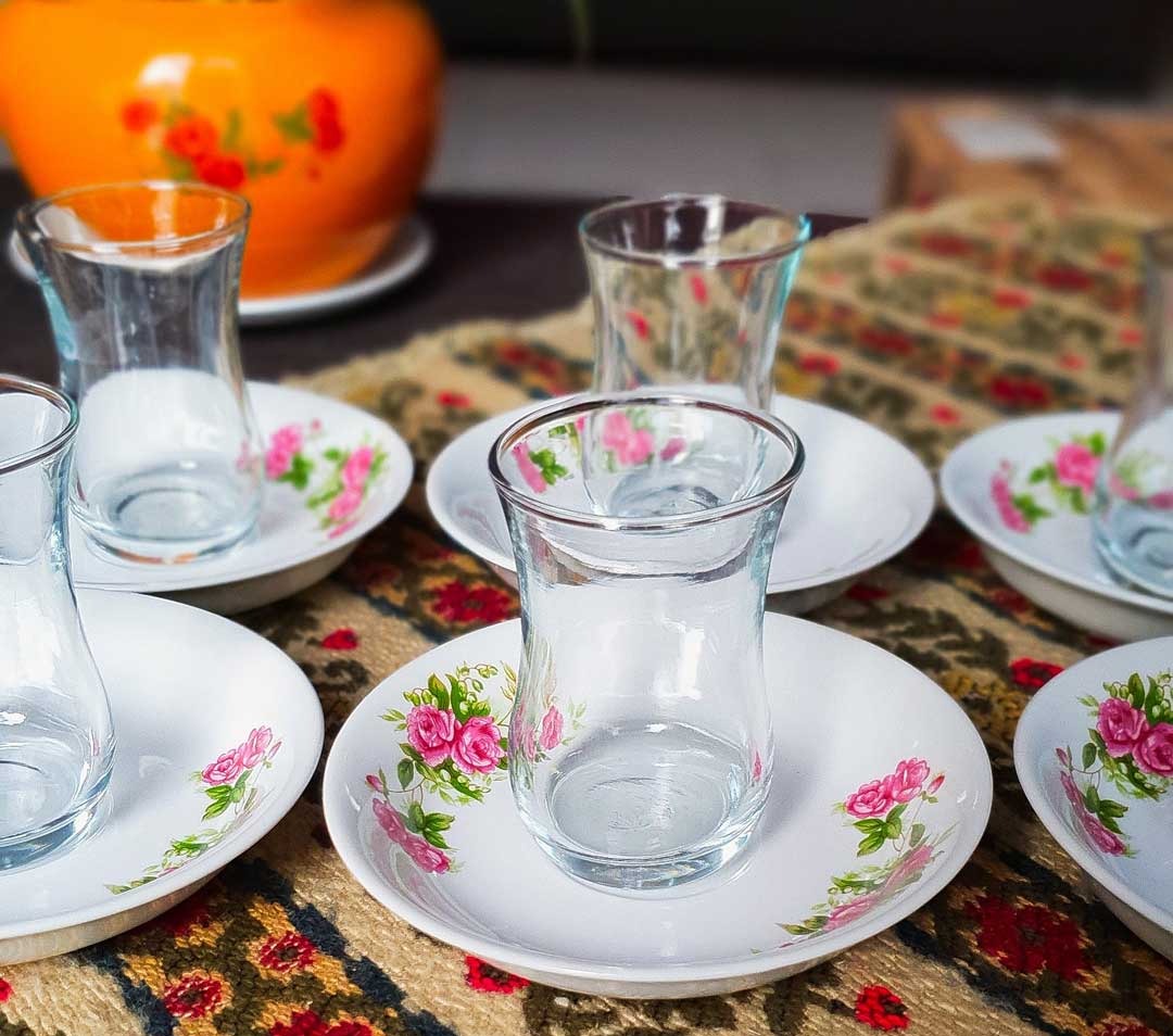 مجموعهای کامل از انواع سرویس پذیرایی مد روز با تخفیف ویژه و قسطی!